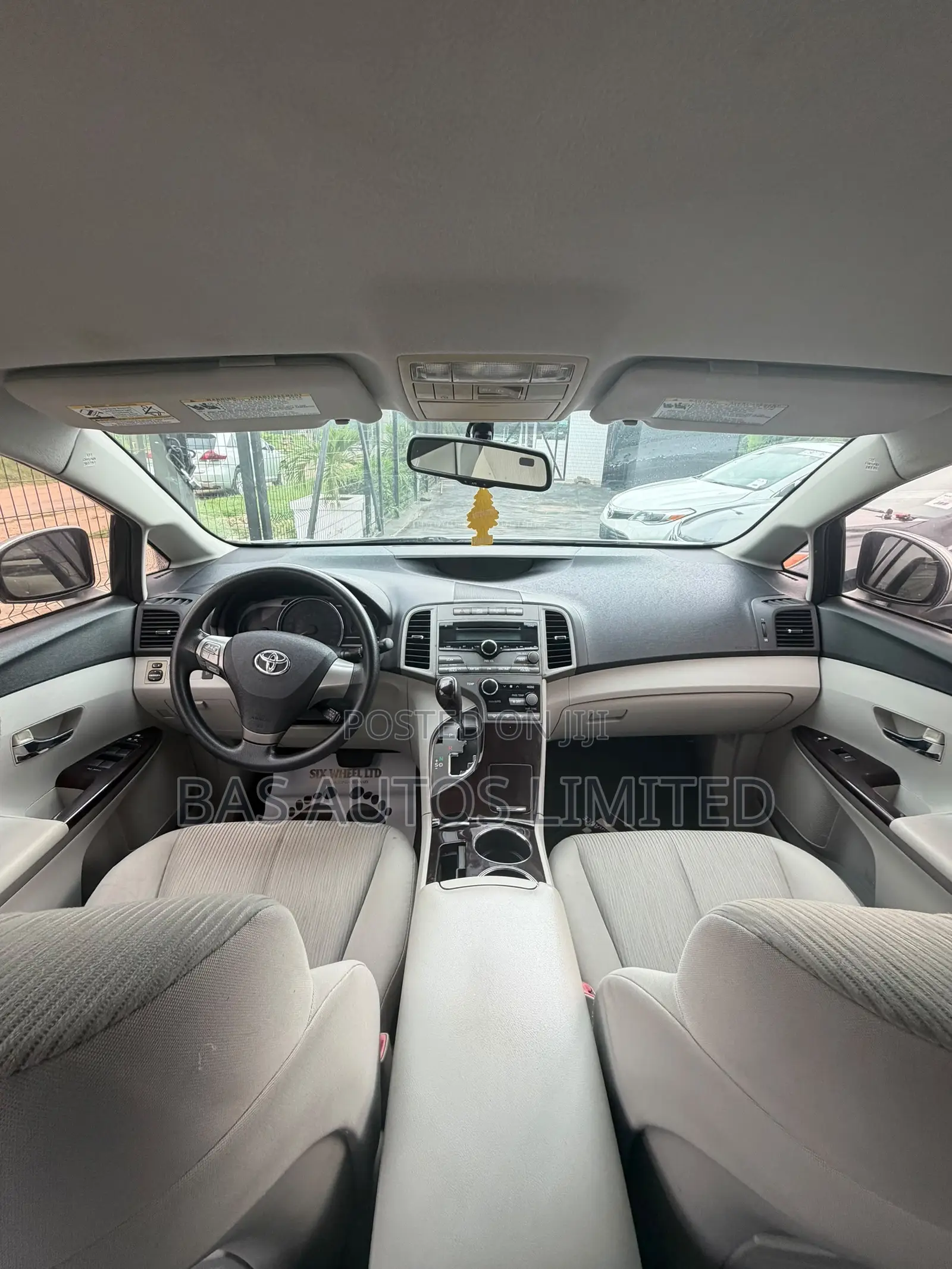 Toyota Venza AWD 2010 Silver