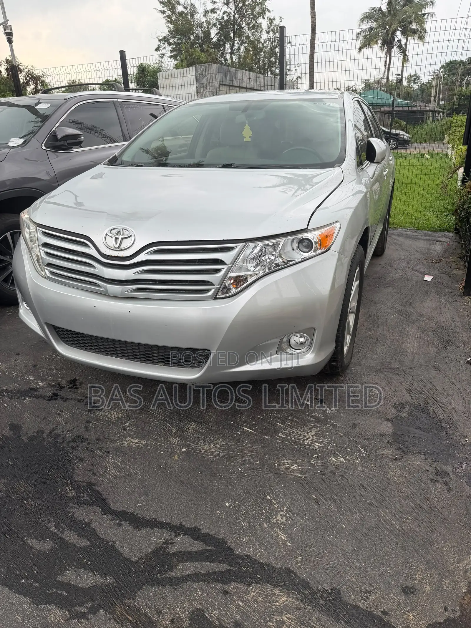 Toyota Venza AWD 2010 Silver