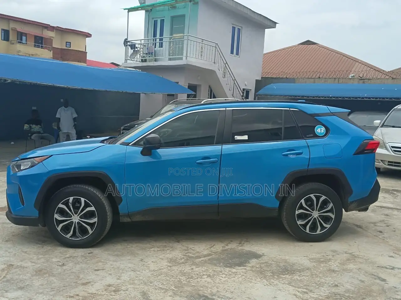 Toyota RAV4 LE 2021 Blue