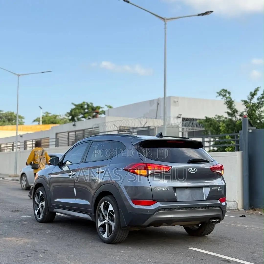 Hyundai Tucson Limited AWD 2016 Gray