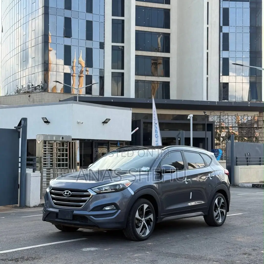 Hyundai Tucson Limited AWD 2016 Gray