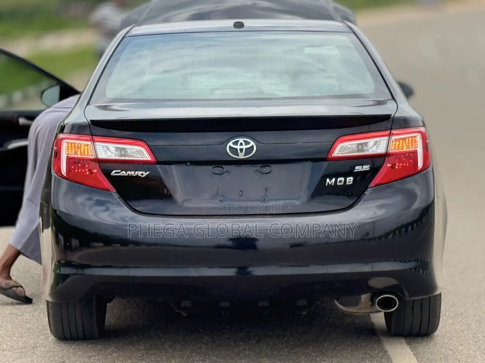 Toyota Camry SE 4dr Sedan (2.5L 4cyl 6A) 2013 Black