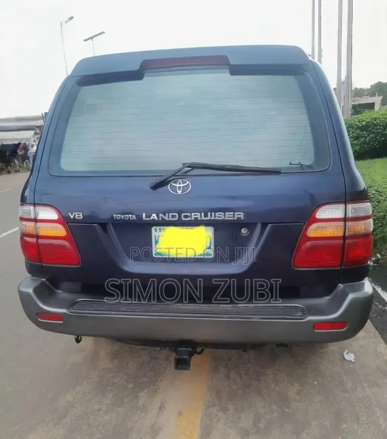 Toyota Land Cruiser 2005 Blue