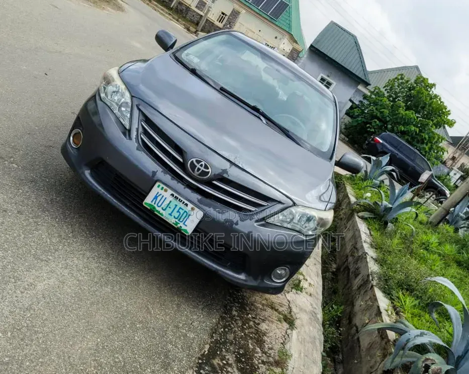 Toyota Corolla 2012 Black