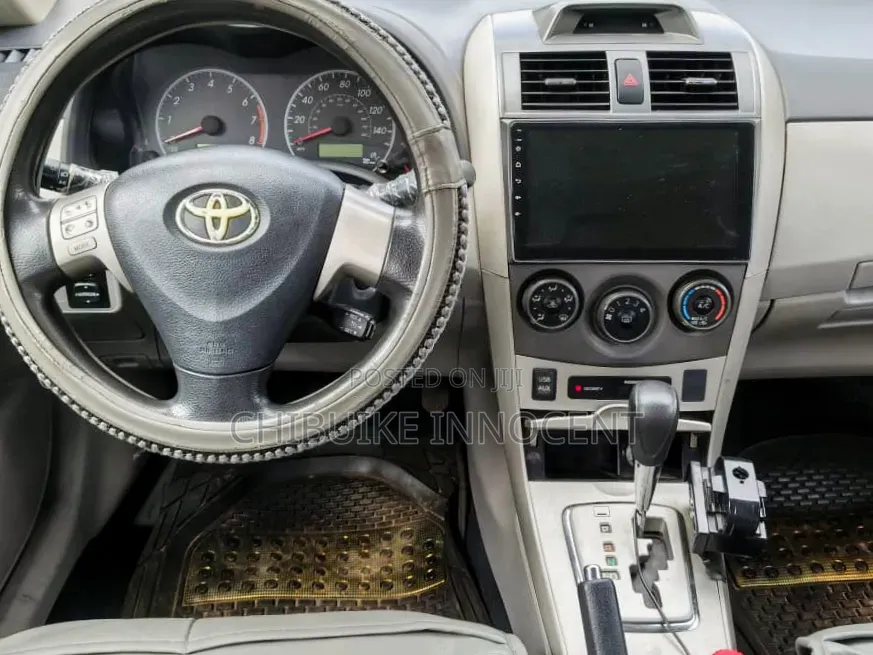 Toyota Corolla 2012 Black