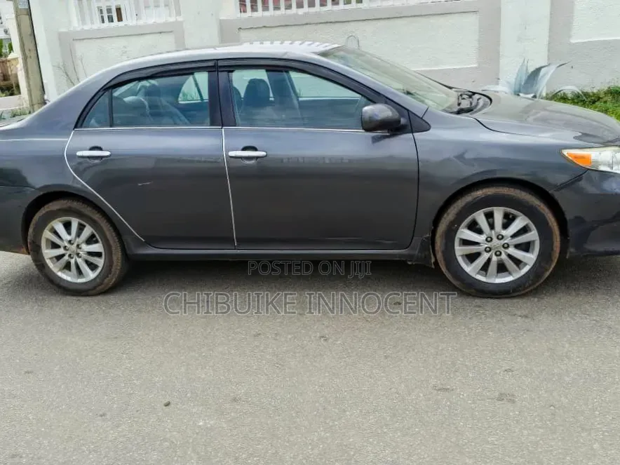 Toyota Corolla 2012 Black