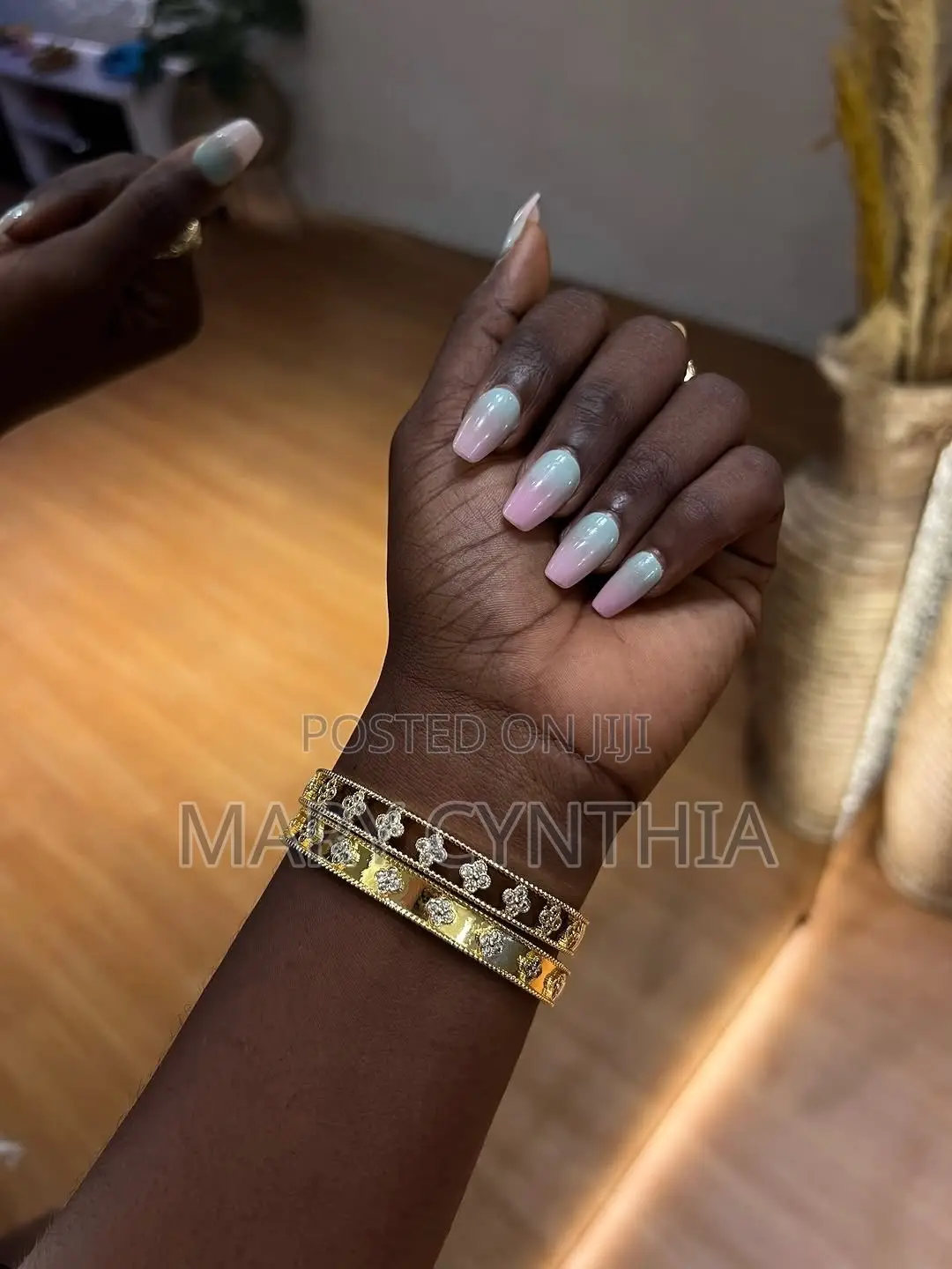 Stylish Women’s Bracelet – Elegant Beautiful Fashion Jewelry