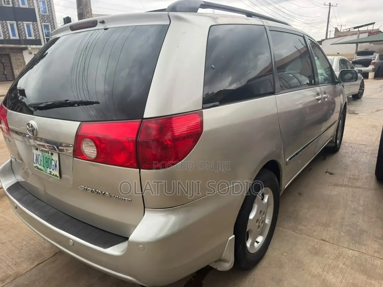 Toyota Sienna 2009 Silver
