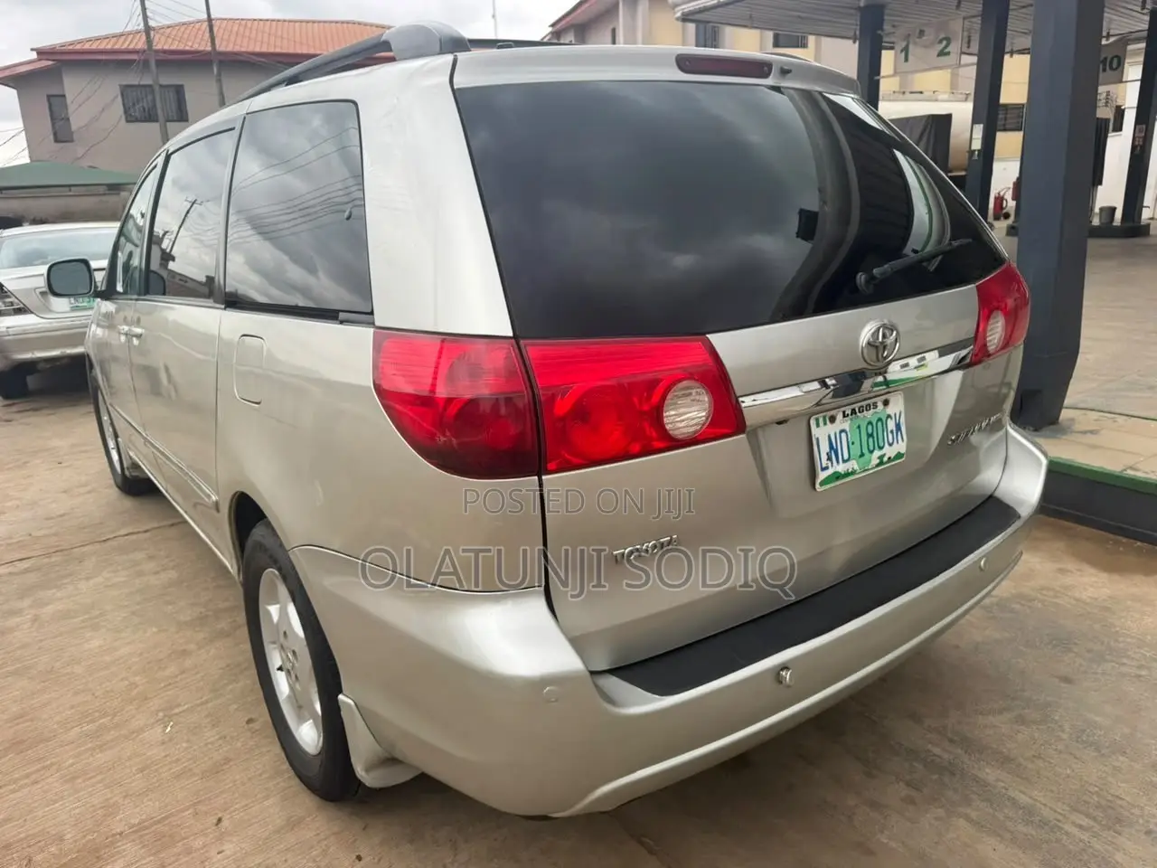 Toyota Sienna 2009 Silver