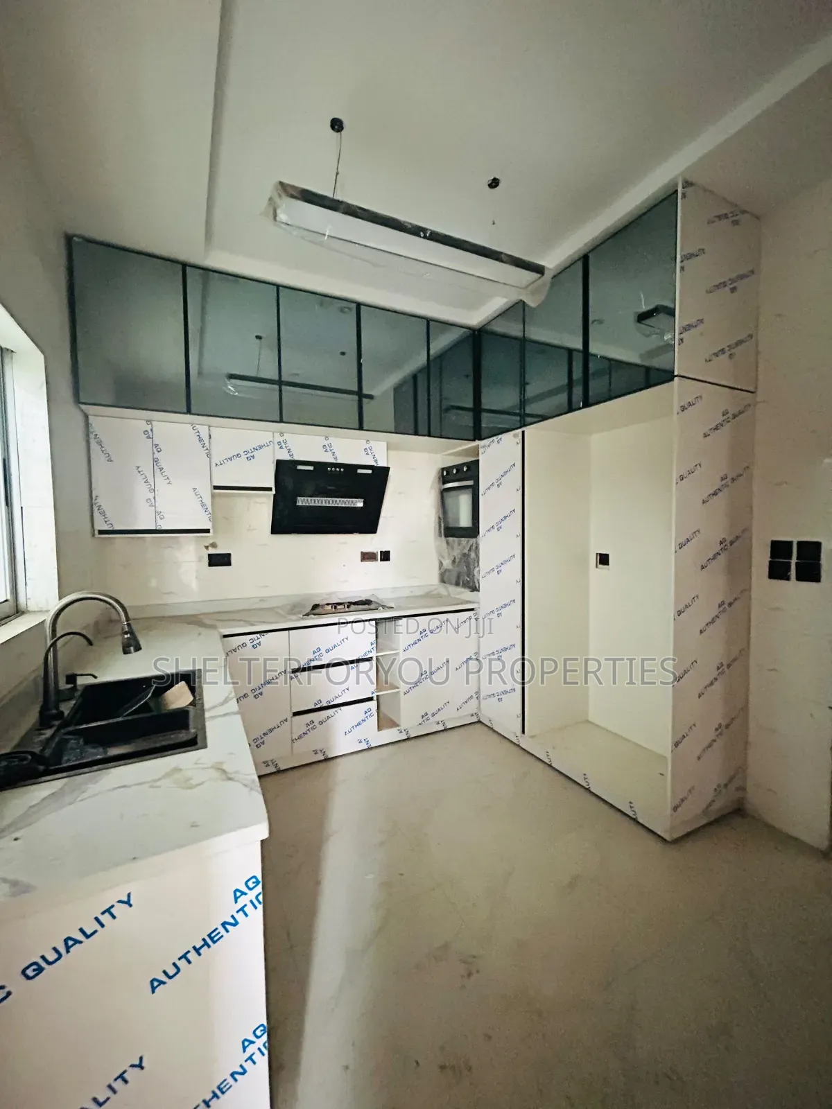 3bdrm Penthouse in Ikate for sale