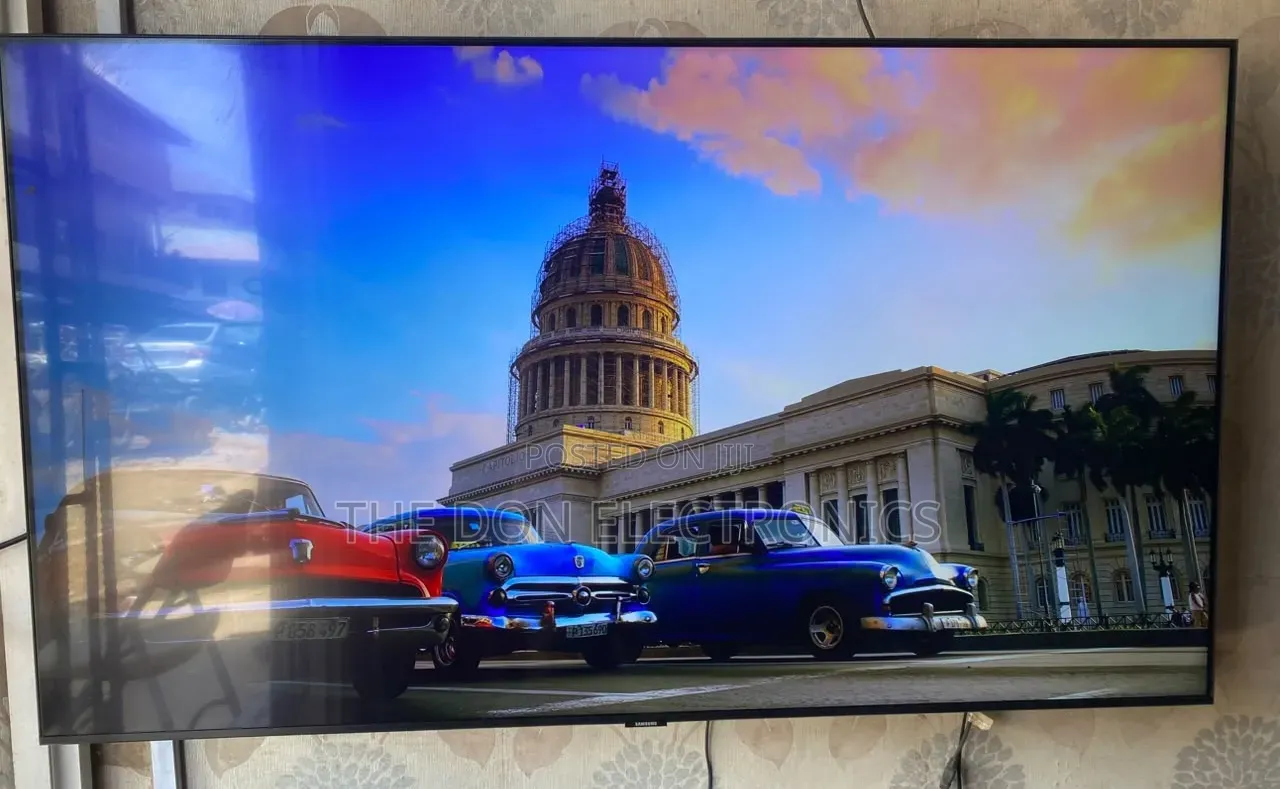 Samsung Crystal UHD Full Smart TV With Free Netflix