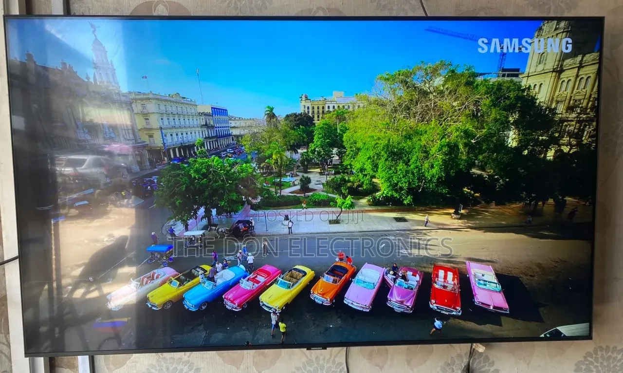Samsung Crystal UHD Full Smart TV With Free Netflix