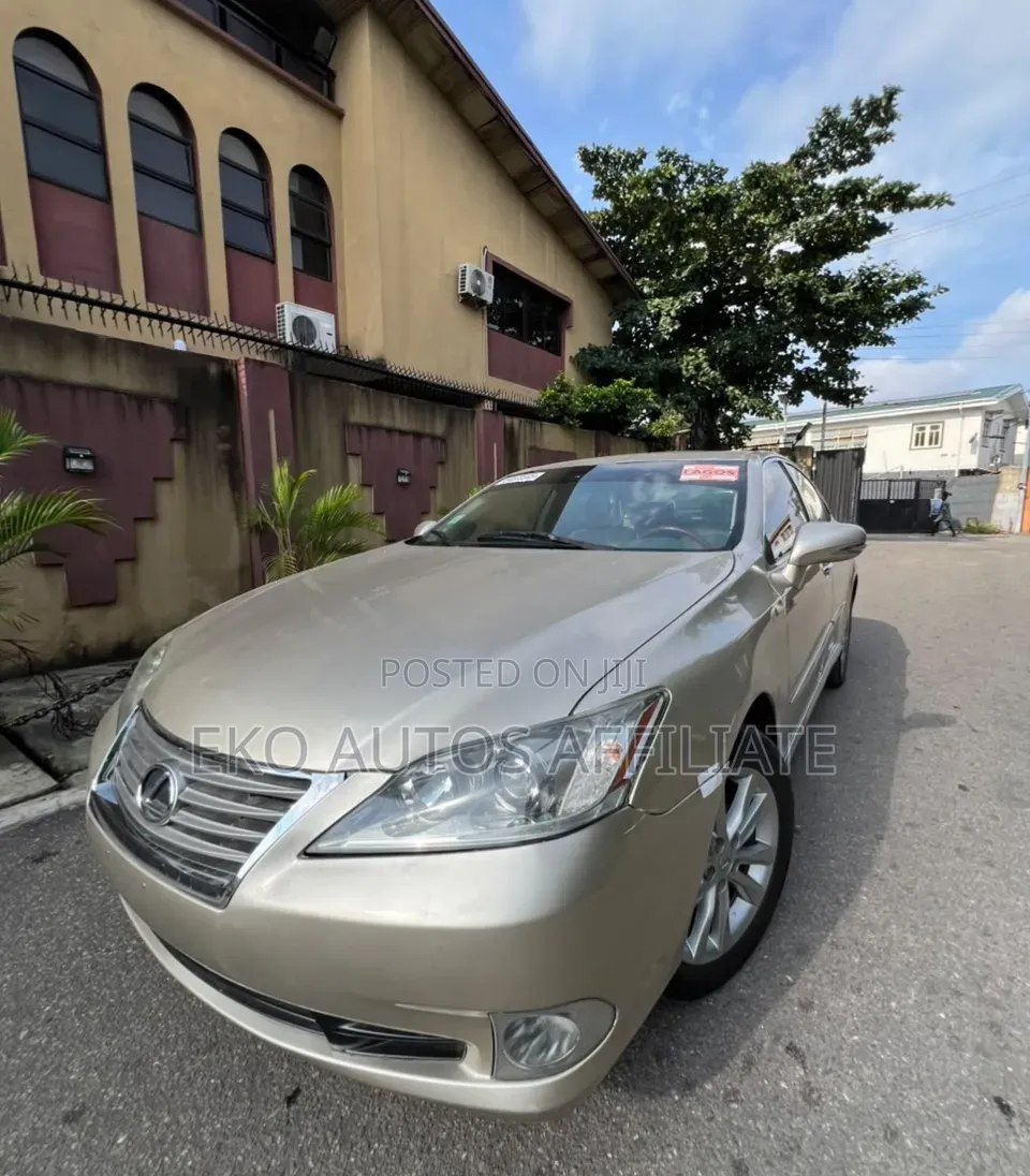 Lexus ES 2012 Gold