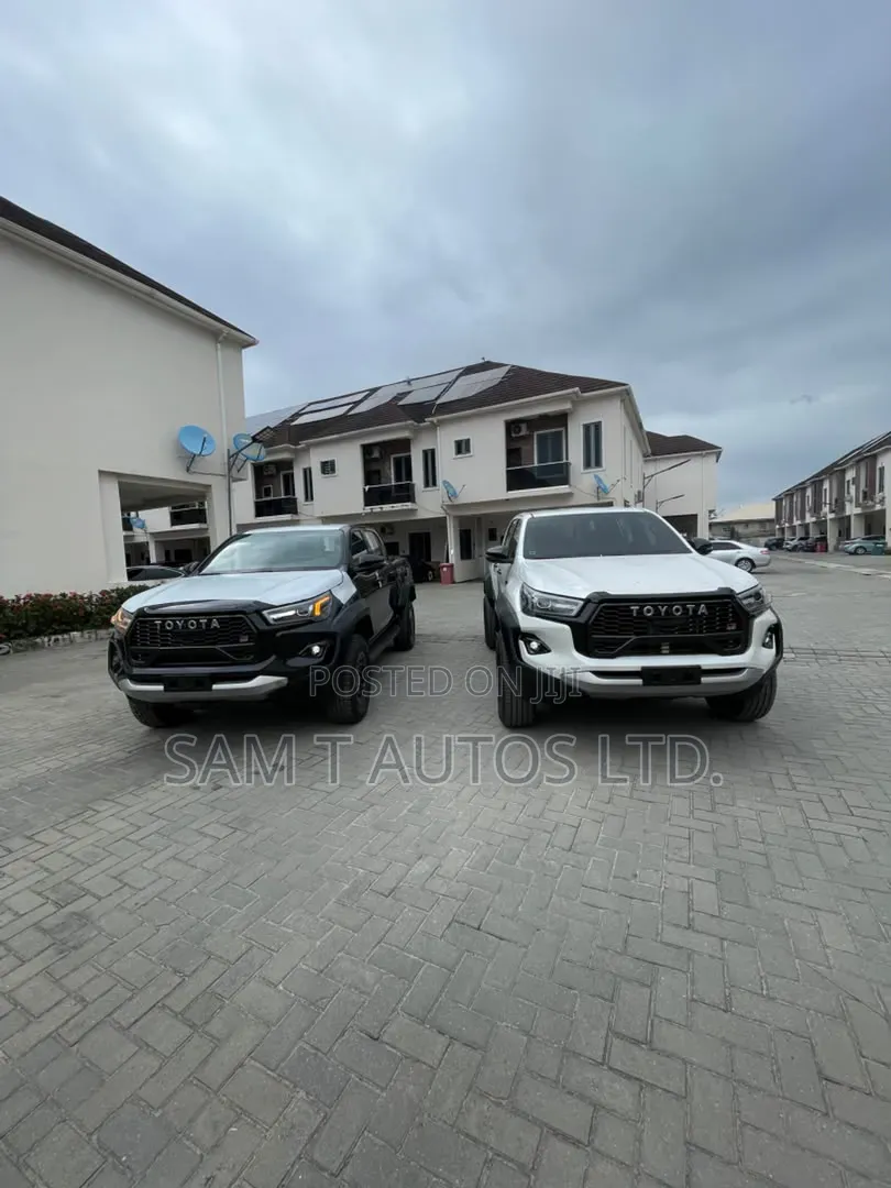 New Toyota Hilux 2024 White