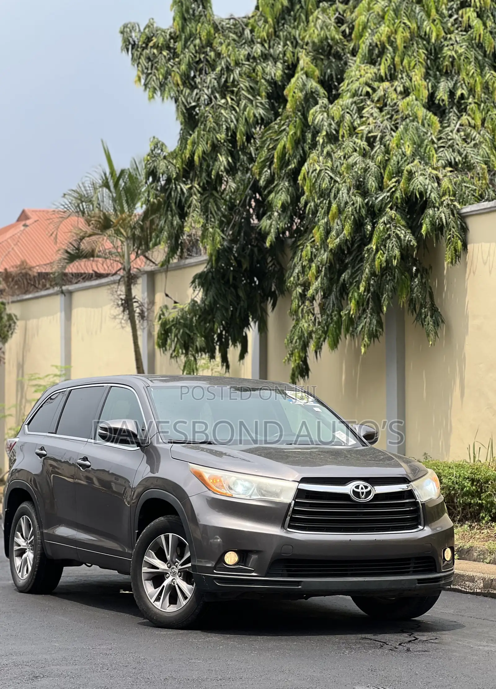 Toyota Highlander LE Plus 4dr SUV AWD (3.5L 6cyl 6A) 2014 Gray