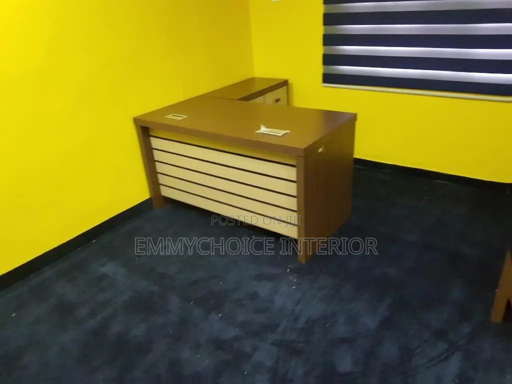 Modern L Shaped Executive Office Desk With Return Unit