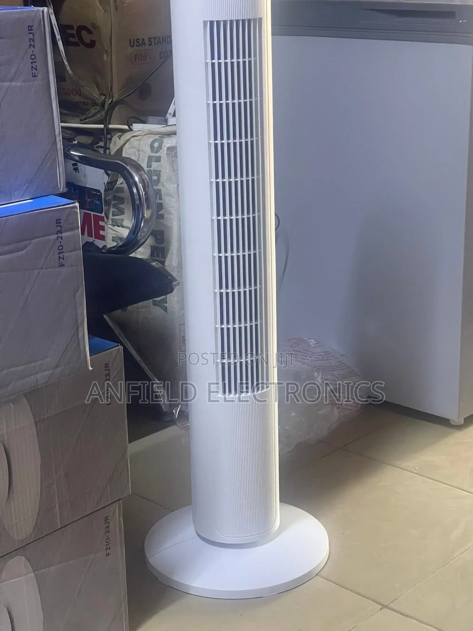 Maxi White 40 Inches Oscillating Tower Fan