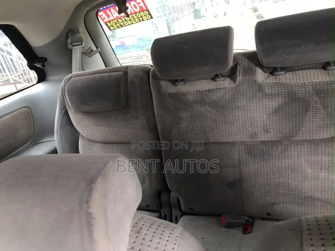 Toyota Sienna LE 8 Passenger 2010 Silver