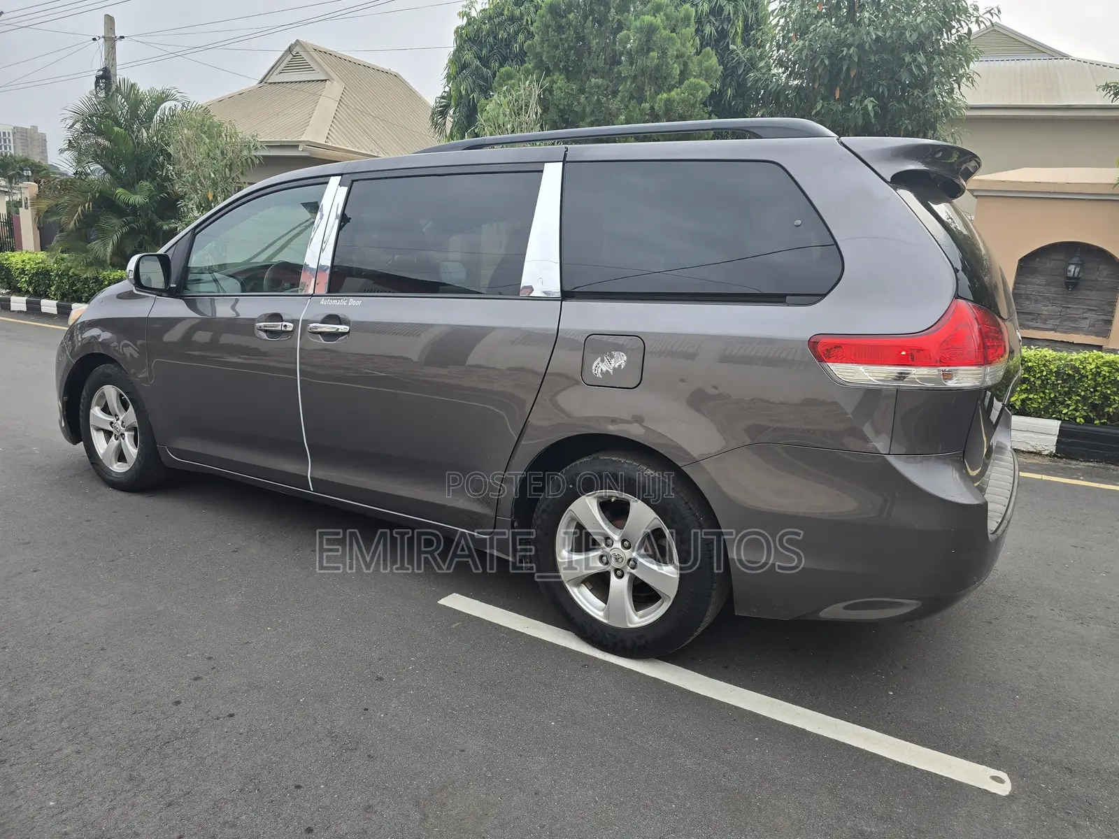 Toyota Sienna LE 8 Passenger 2011 Gray