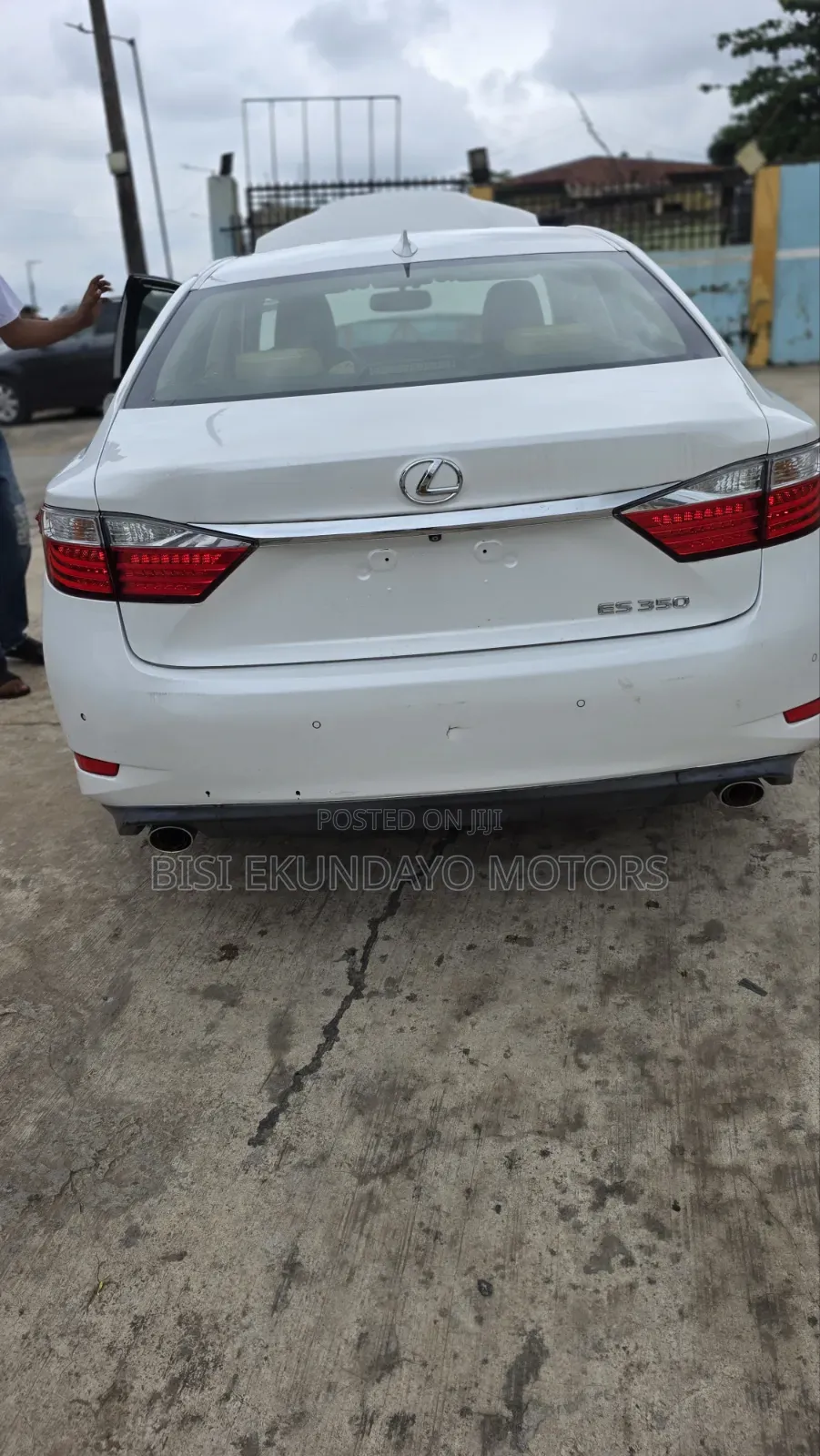 Lexus ES 350 FWD 2015 White