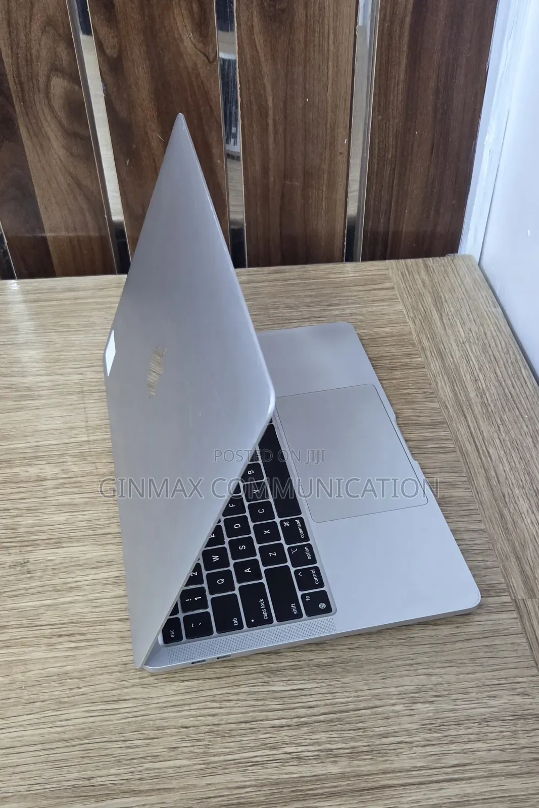 Laptop Apple MacBook Pro 2020 M1 16GB Apple M1 SSD 512GB