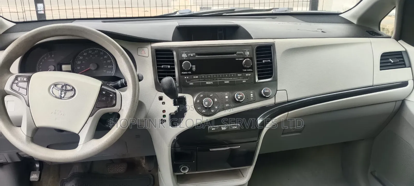 Toyota Sienna 2013 Red