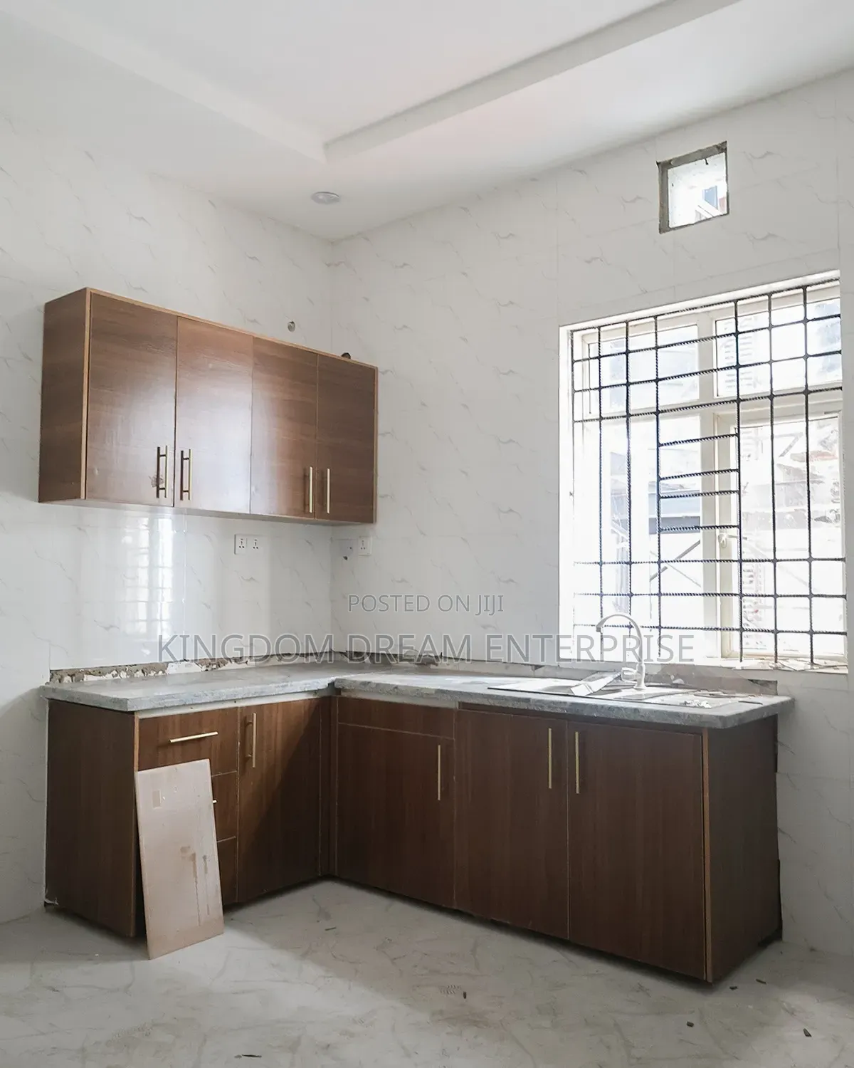 3bdrm Block of Flats in Magodo Phase 1 Lagos for rent