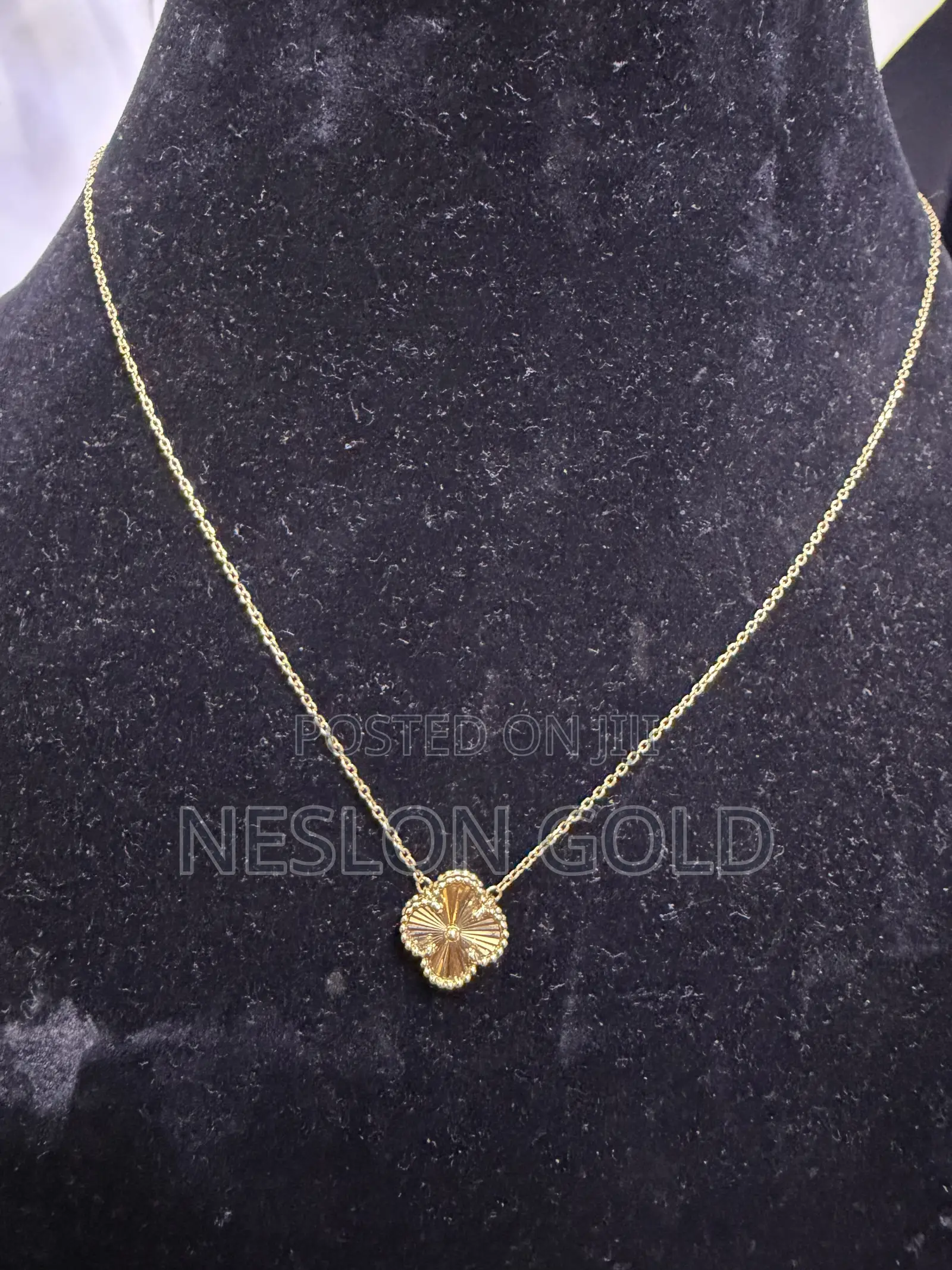 ITALY 750 Tested 18karat Solid Gold Vanclef Design