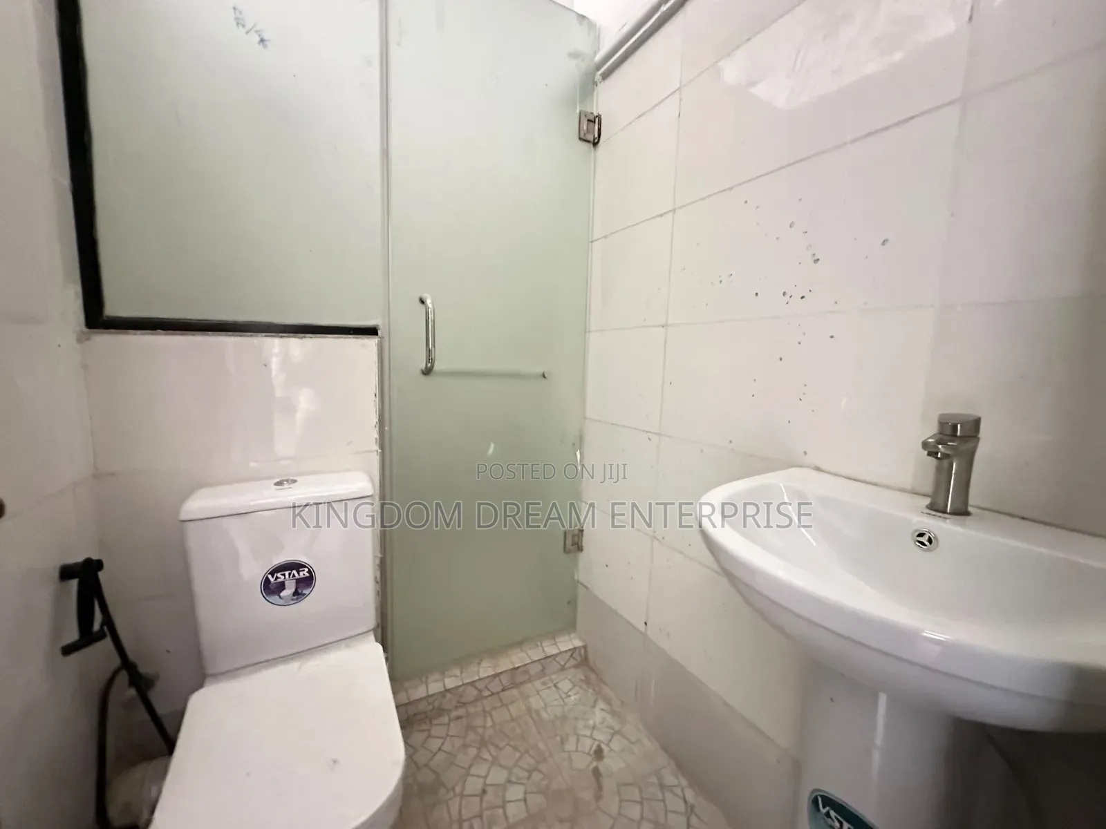 3bdrm Block of Flats in Magodo Phase 1 Lagos for rent