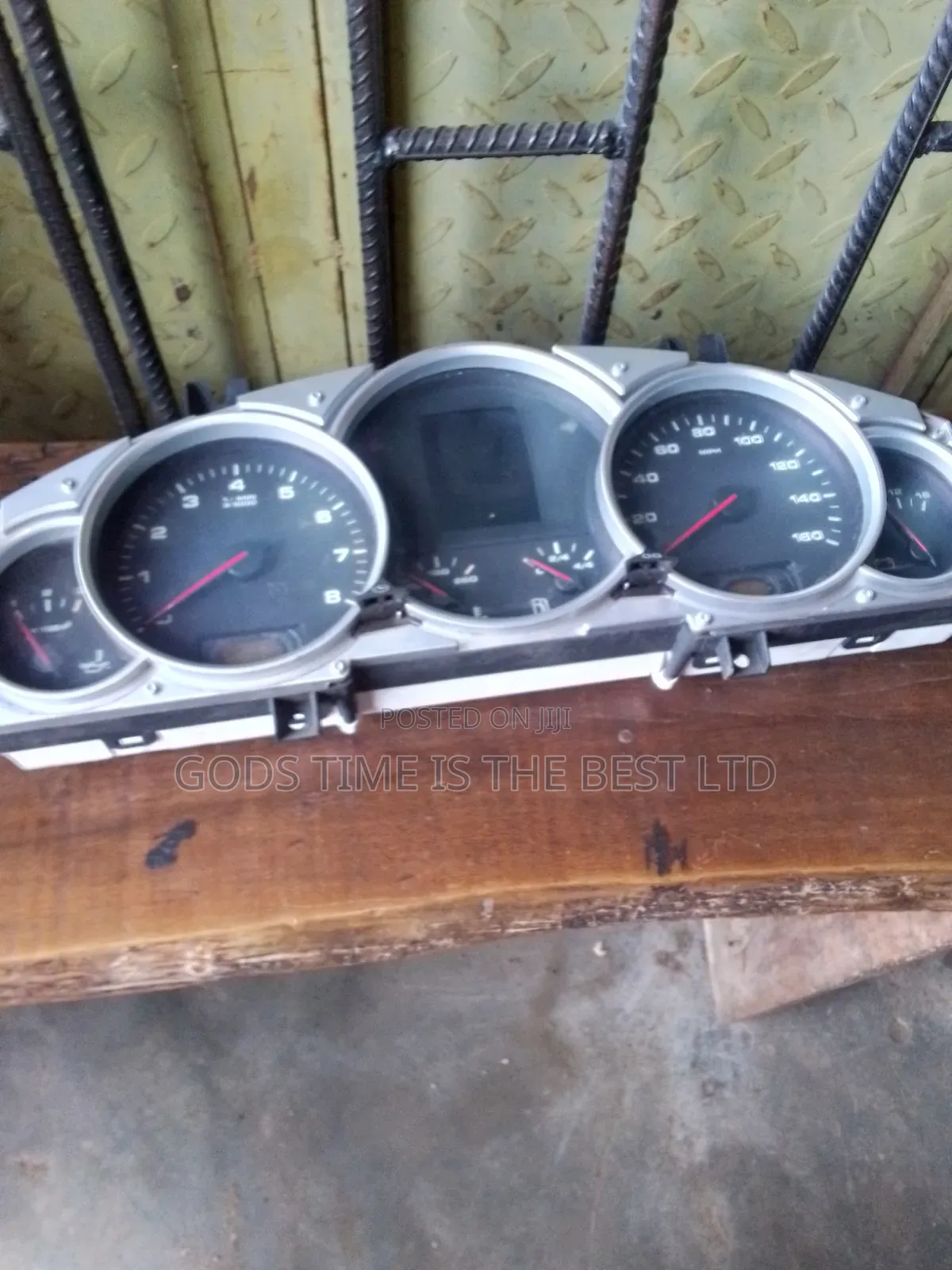 Speed Clock for Porsche Cayenne. 2008 /2010 (Tokunbo)