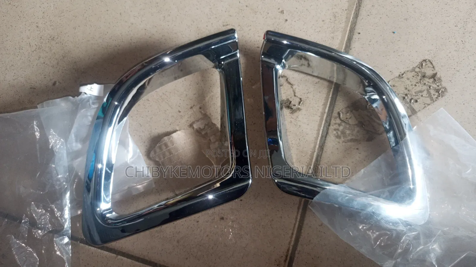 Toyota Highlander 2015 to 2019 Back Bumper Reflector Chrome