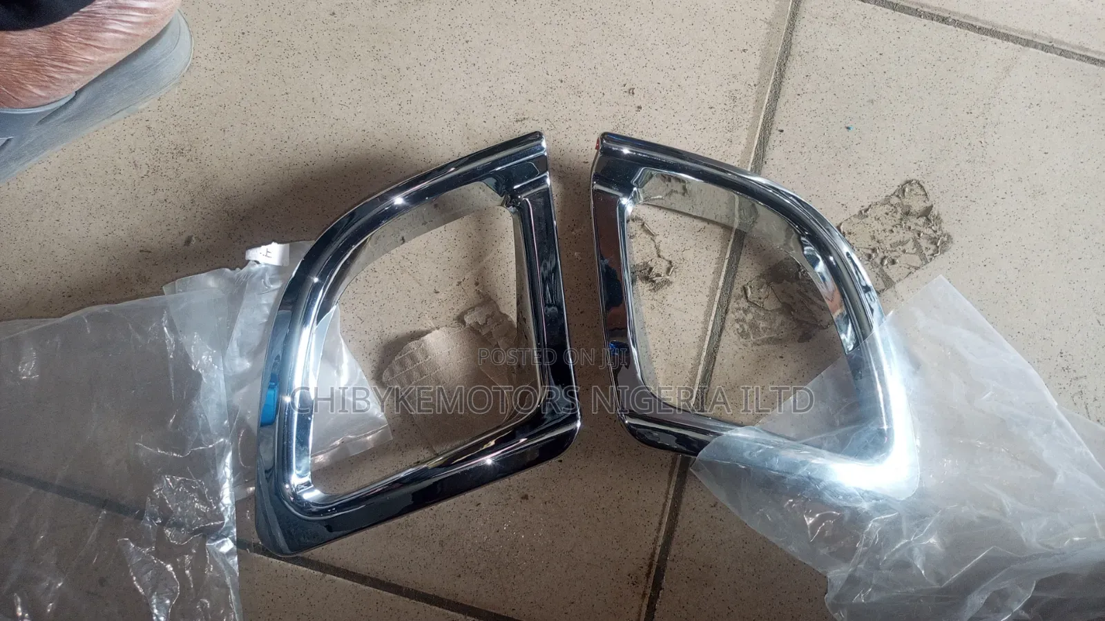 Toyota Highlander 2015 to 2019 Back Bumper Reflector Chrome