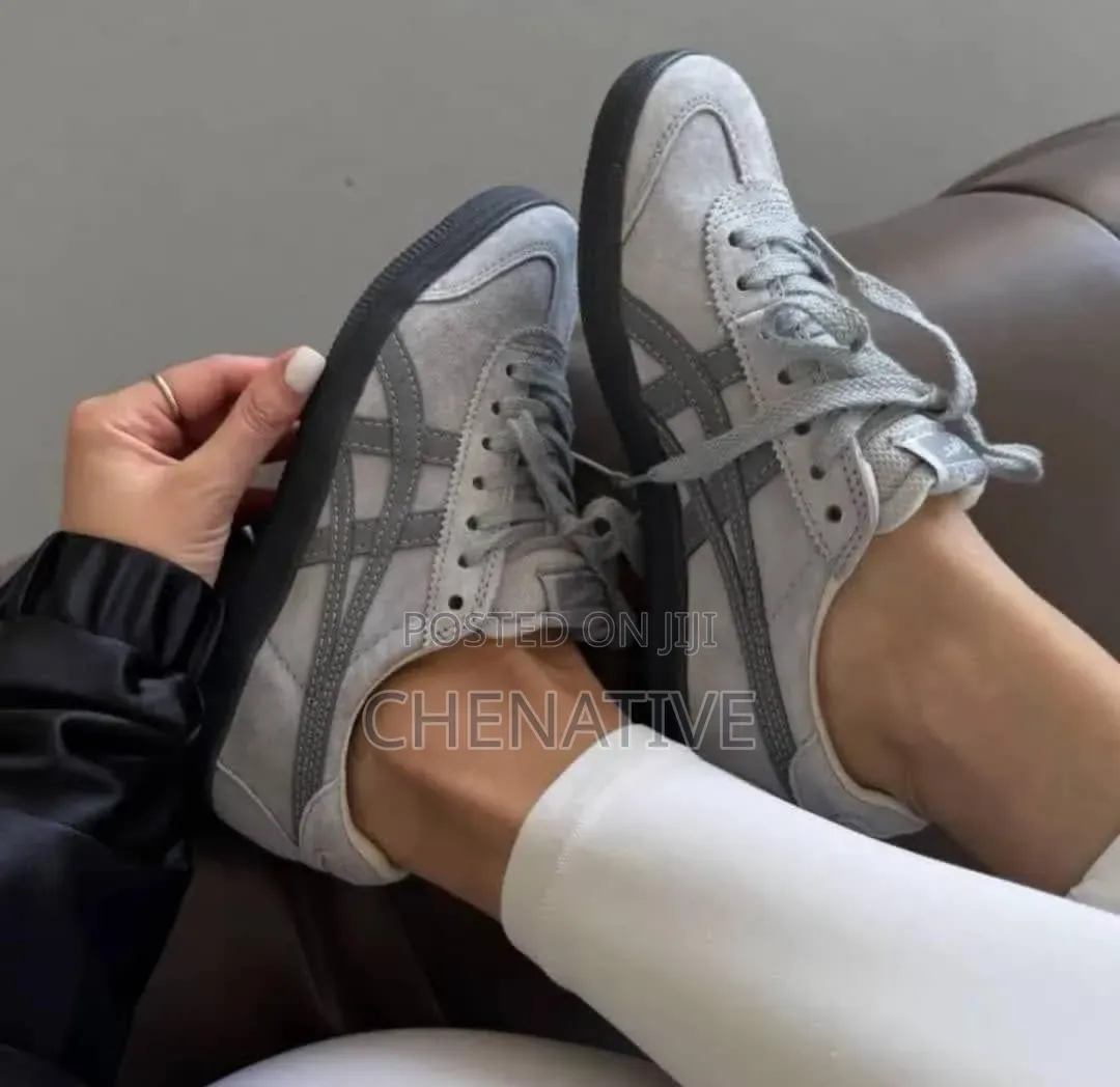 Onitsuka Tiger Trending Unisex Sneakers Available in Ash and Pink