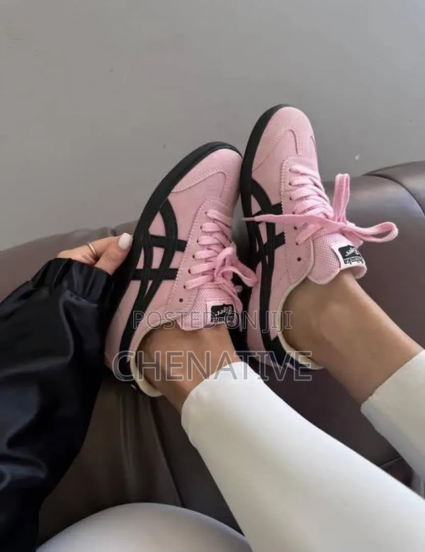 Onitsuka Tiger Trending Unisex Sneakers Available in Ash and Pink