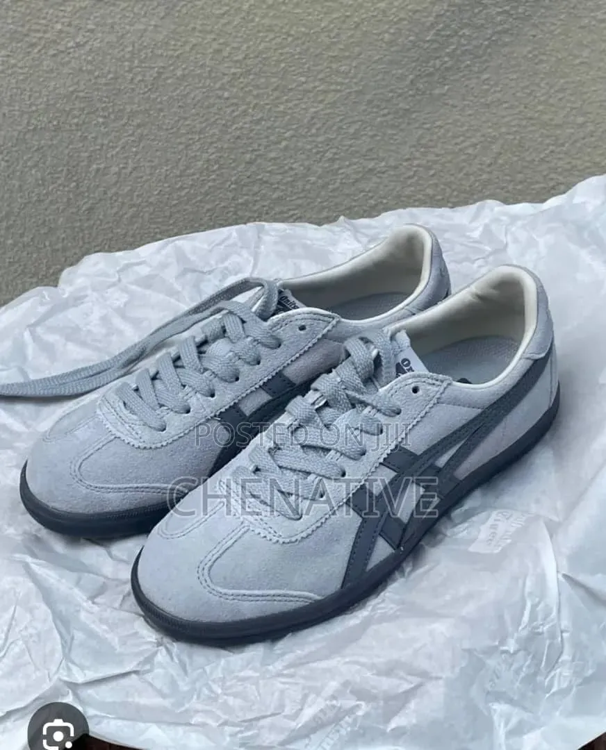 Onitsuka Tiger Trending Unisex Sneakers Available in Ash and Pink