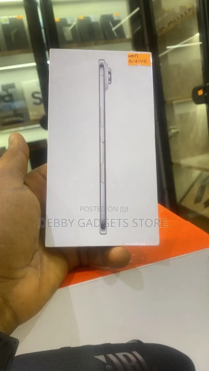 New Apple iPhone Air 256 GB