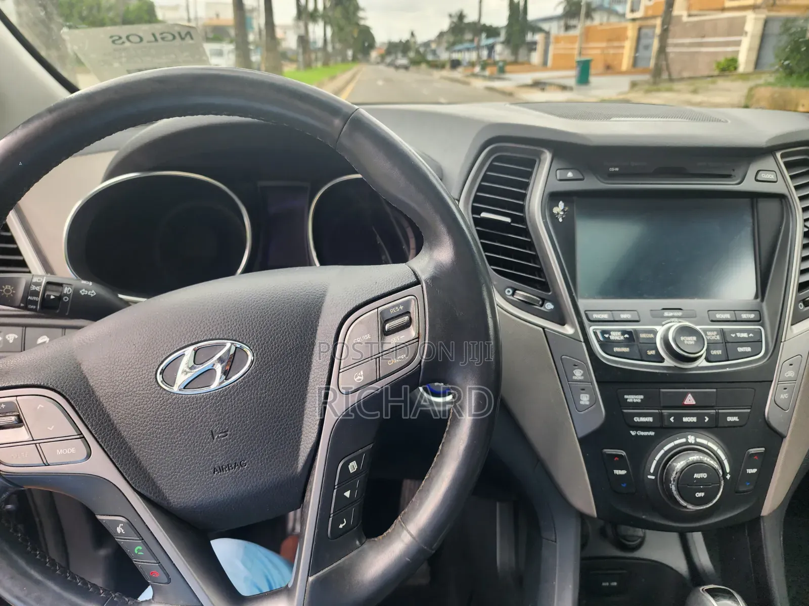 Hyundai Santa Fe GLS 4dr SUV (3.3L 6cyl 6A) 2014 Gray