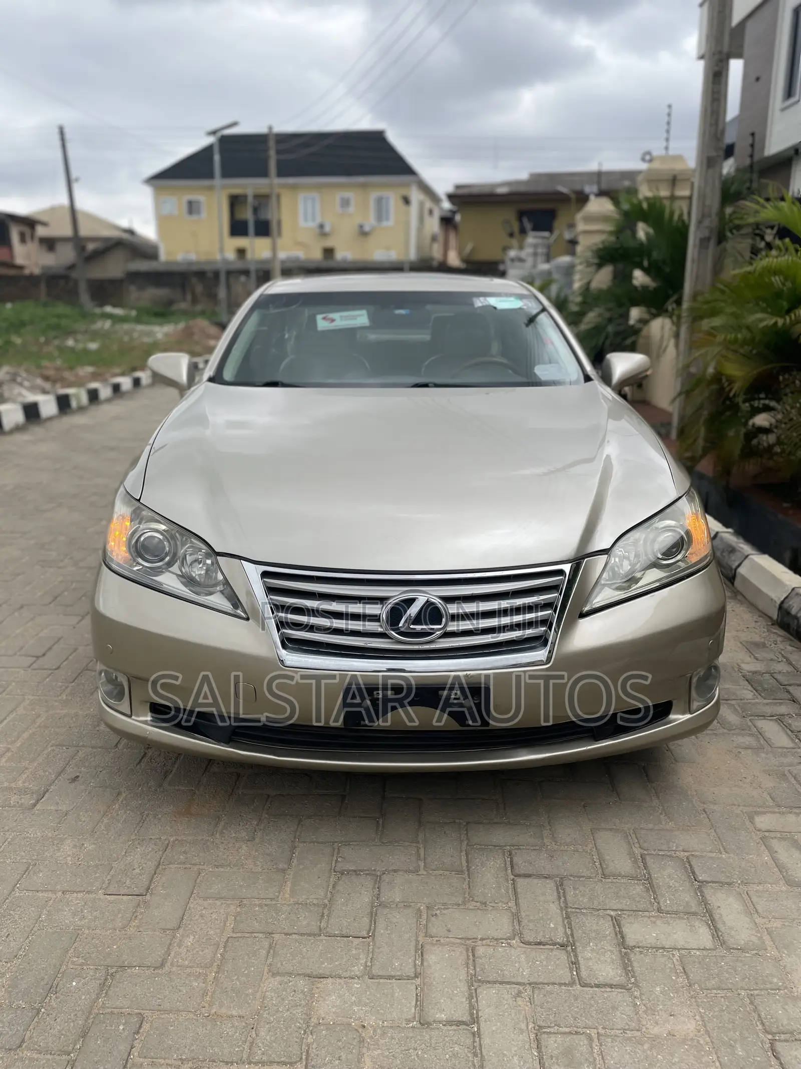 Lexus ES 350 2012 Gold