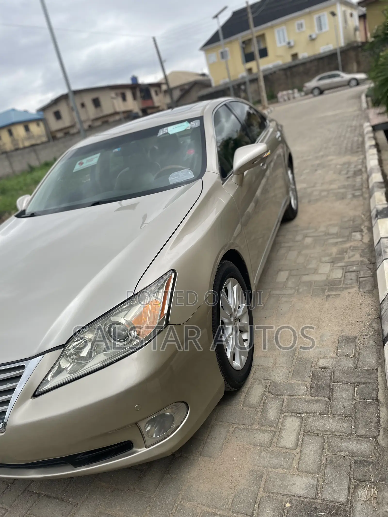 Lexus ES 350 2012 Gold