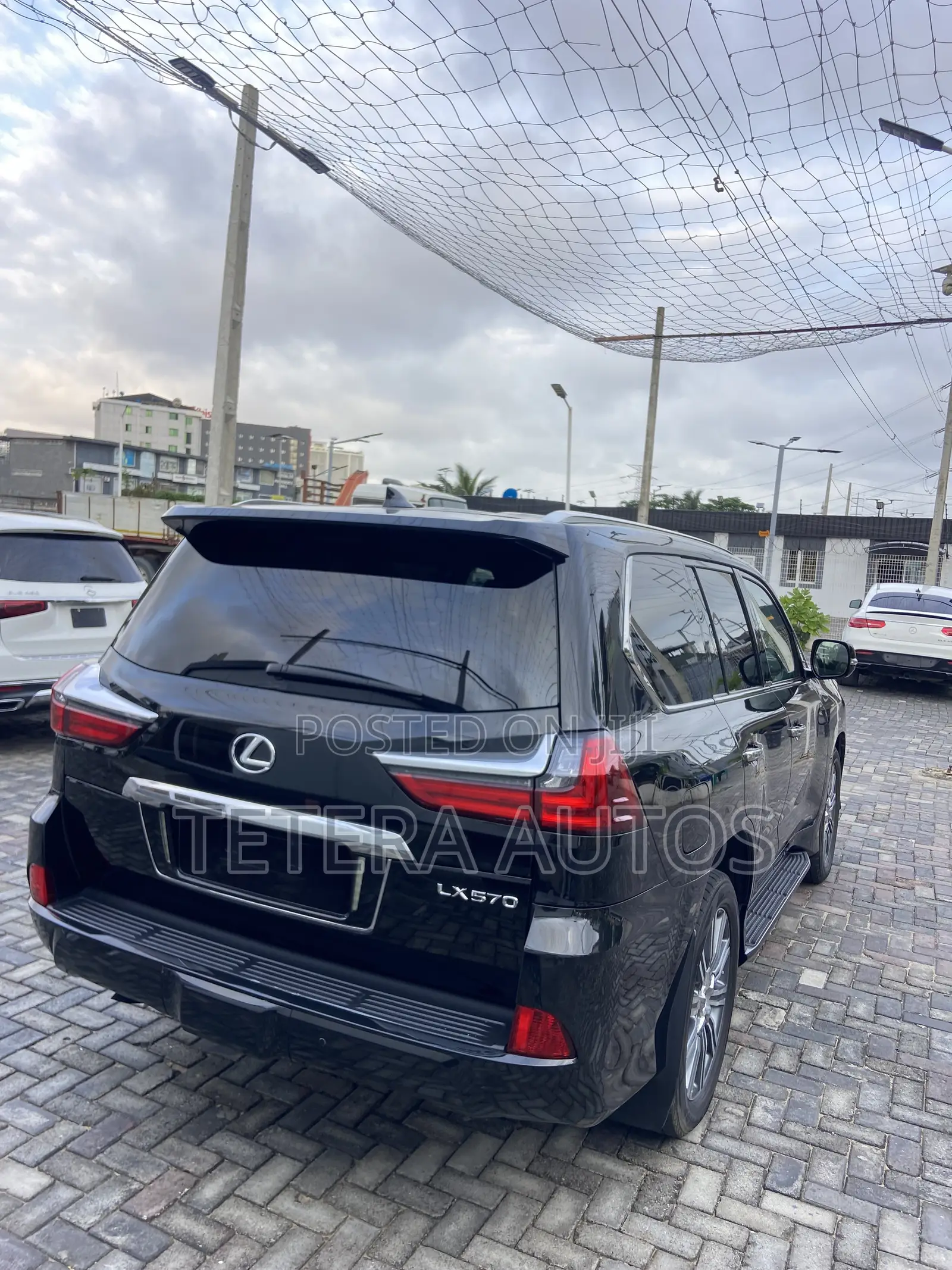 Lexus LX 570 (5 seats) AWD 2017 Black