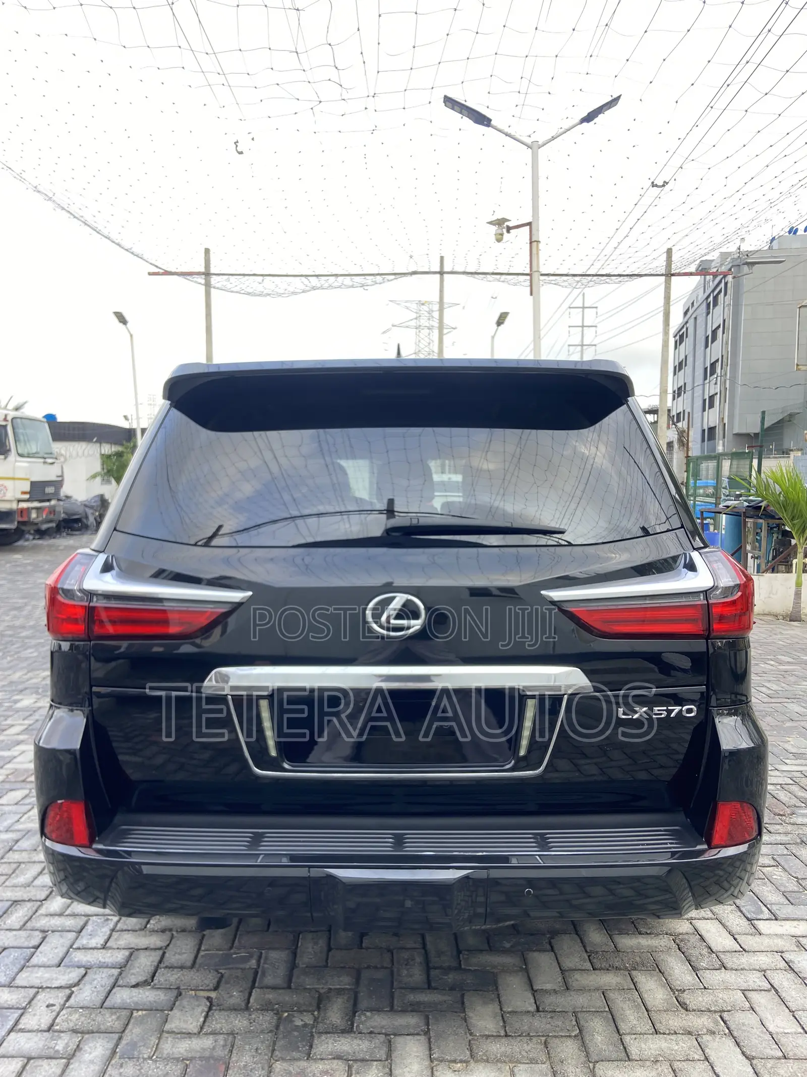 Lexus LX 570 (5 seats) AWD 2017 Black