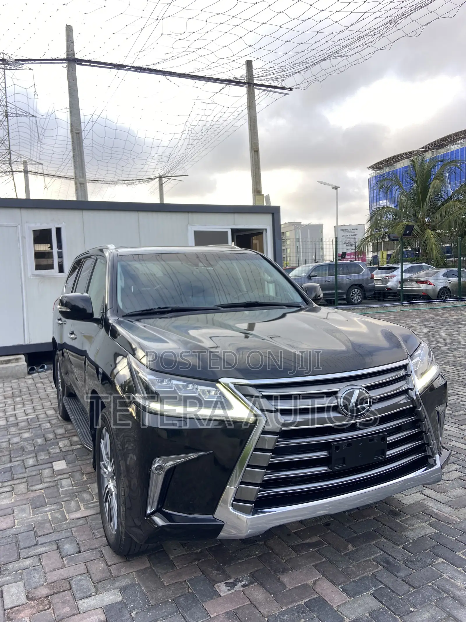 Lexus LX 570 (5 seats) AWD 2017 Black