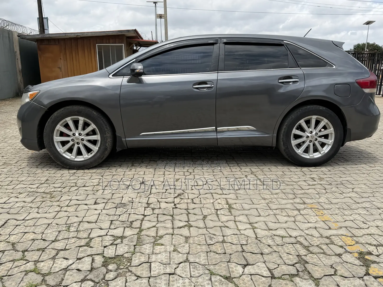 Toyota Venza AWD 2010 Gray