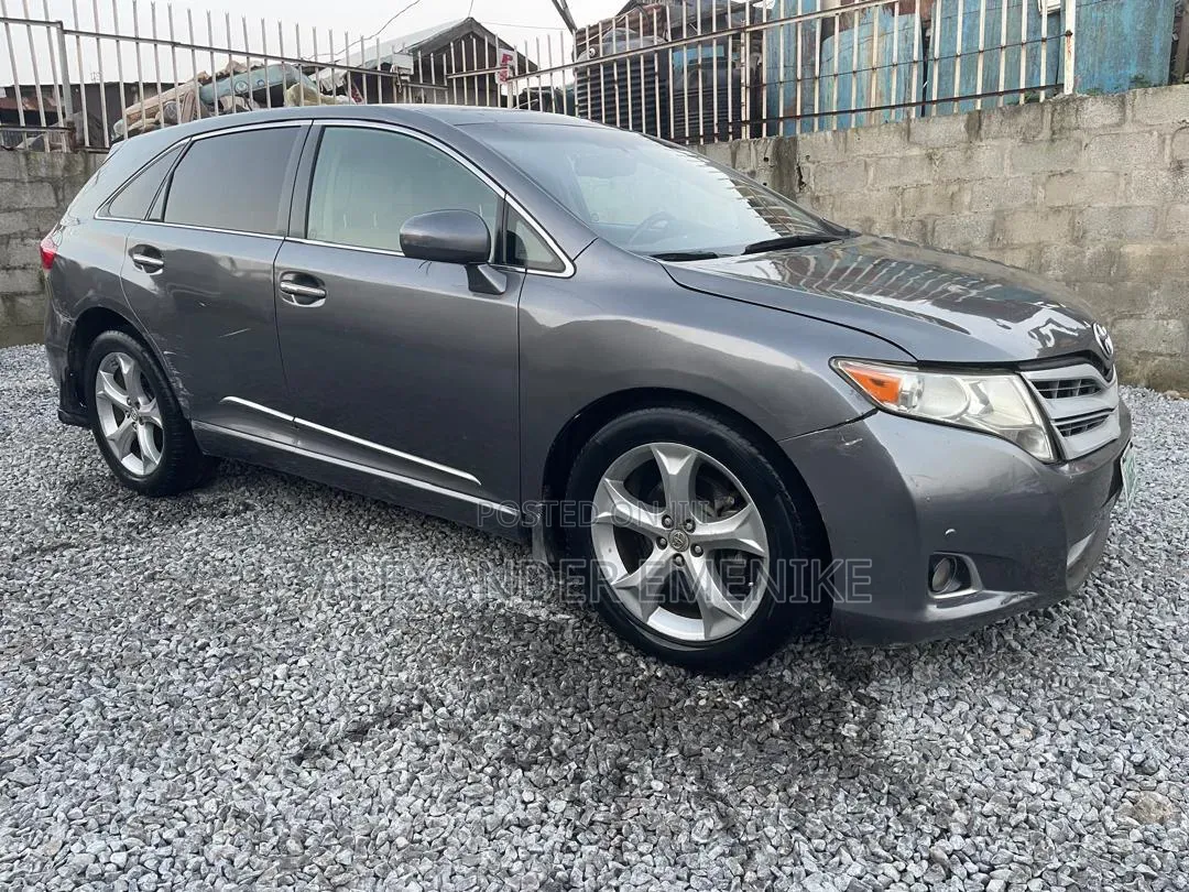Toyota Venza 2010 Gray