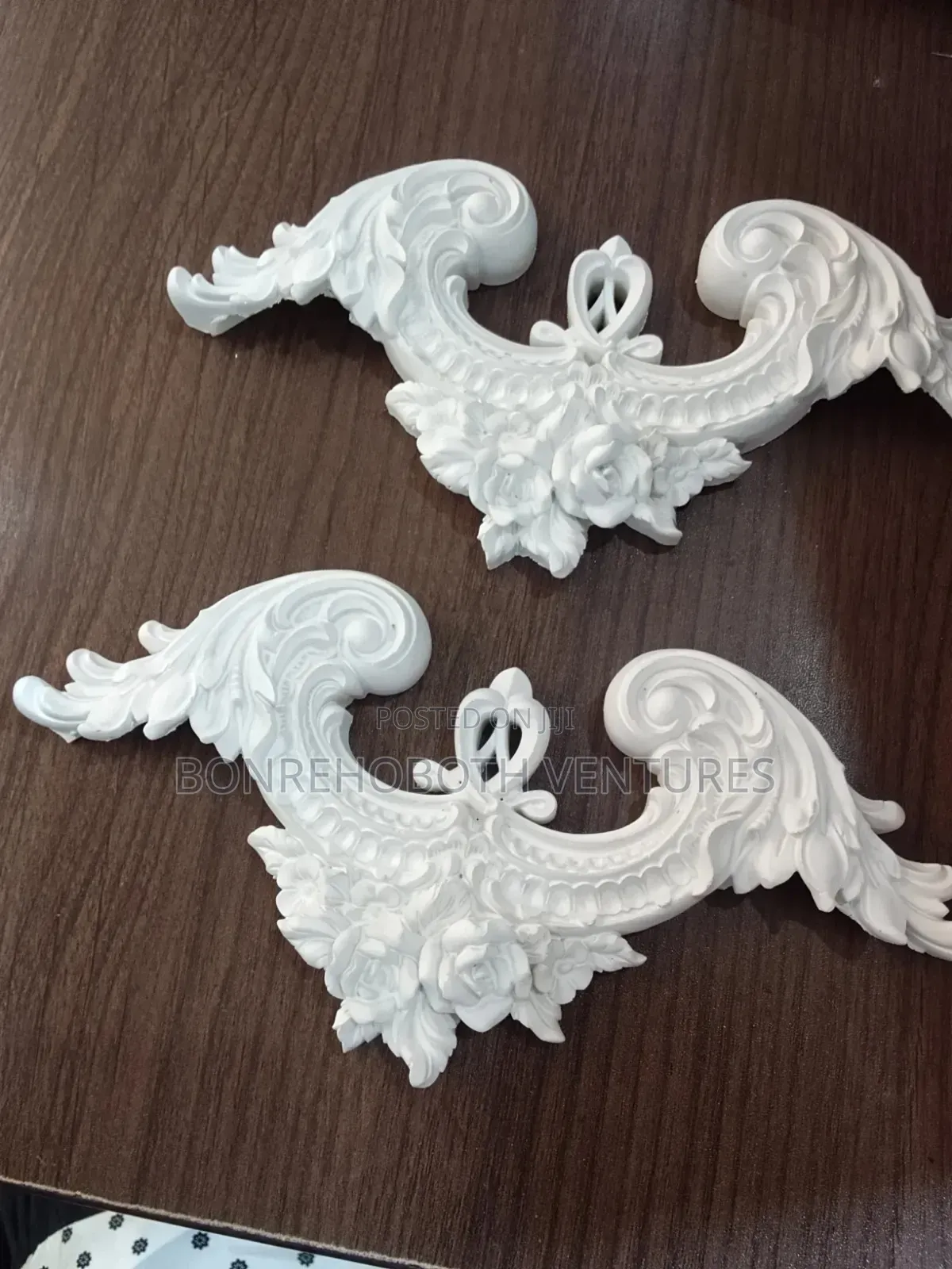 Wall and Ceiling Molding Ornaments