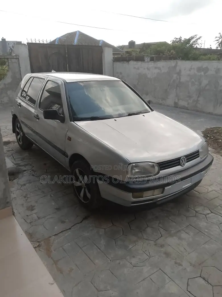 Volkswagen Golf 1.6 Automatic 2001 Silver