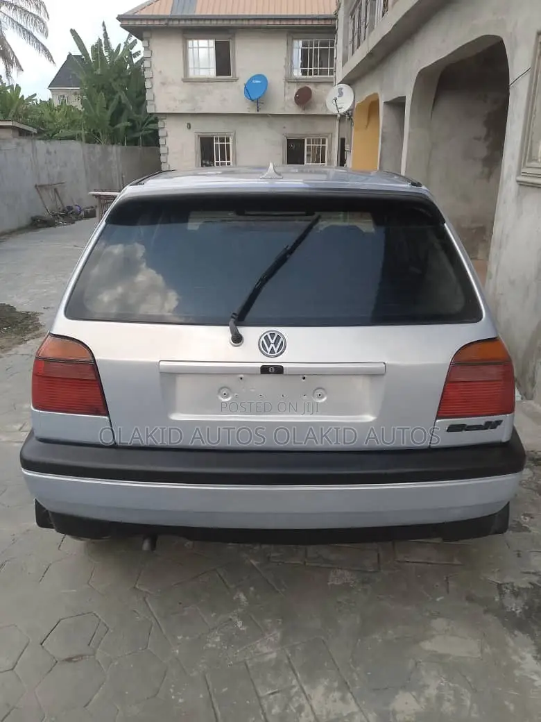 Volkswagen Golf 1.6 Automatic 2001 Silver