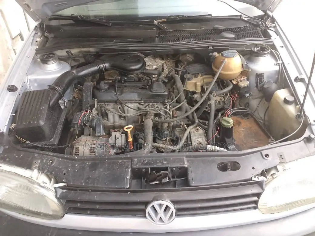 Volkswagen Golf 1.6 Automatic 2001 Silver