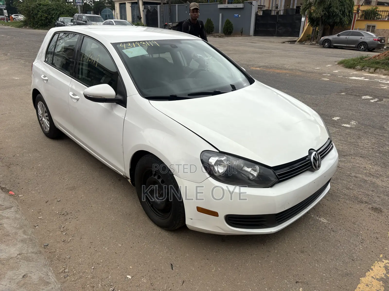Volkswagen Golf 2.5L PZEV 4dr Hatchback (2.5L 5cyl 6A) 2014 White