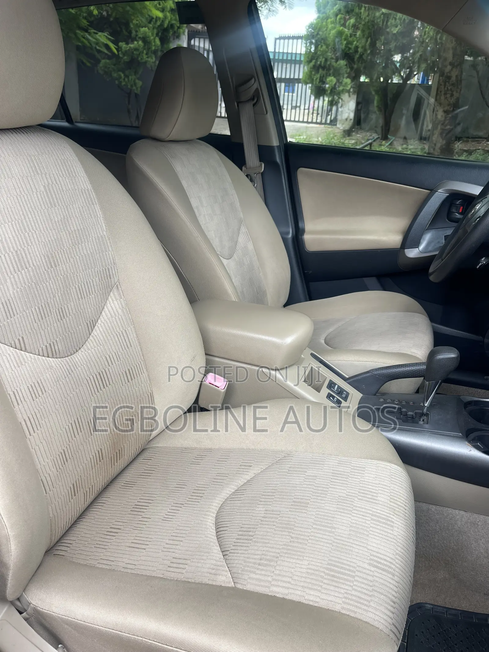 Toyota RAV4 2.5 2010 Gray